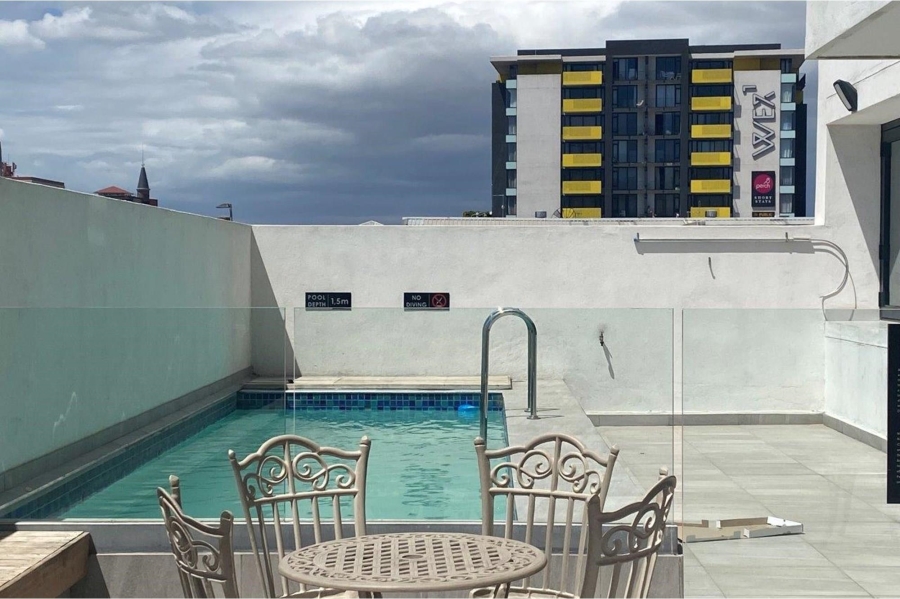 1 Bedroom Property for Sale in Woodstock Western Cape